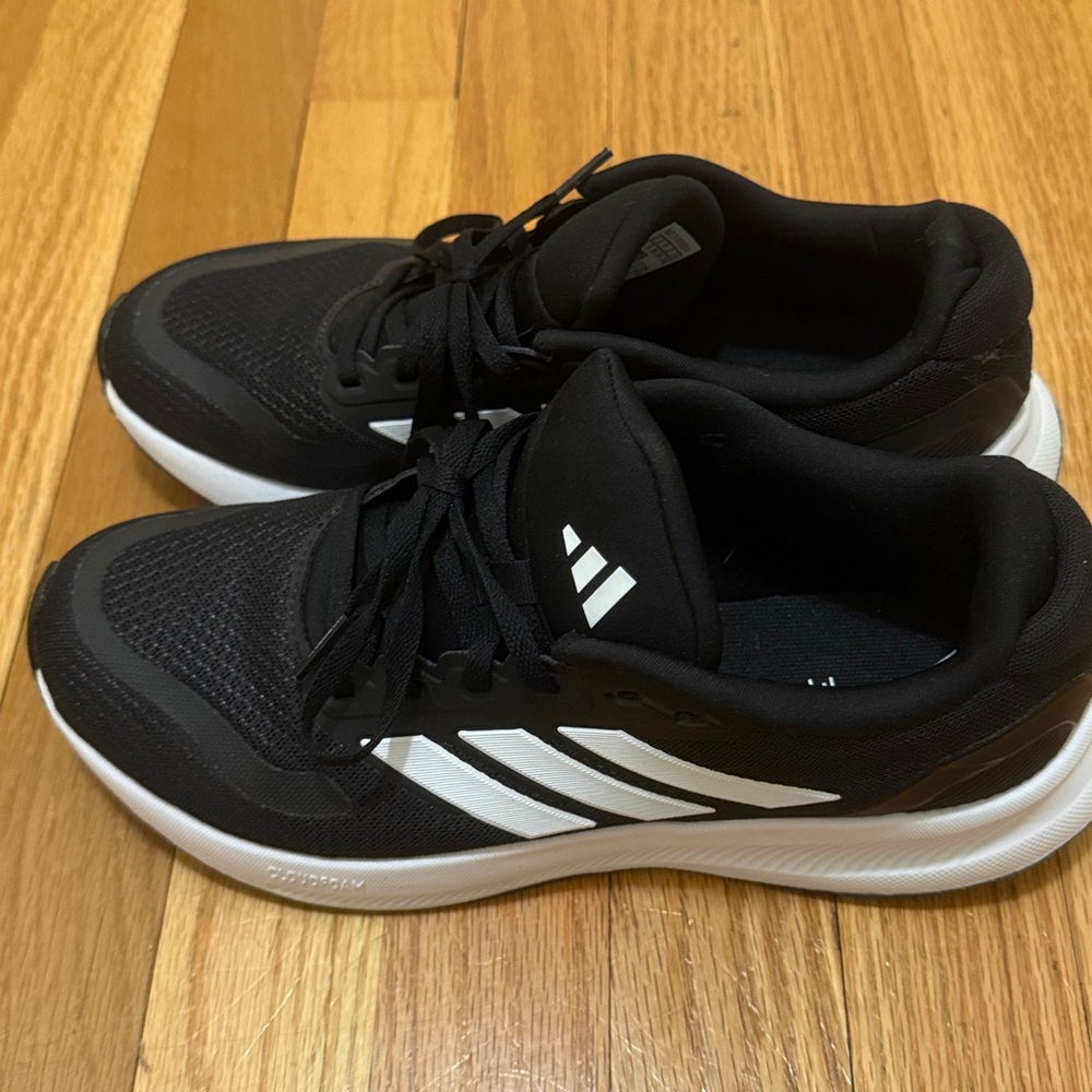 Women’s Adidas Black and White Running Shoes - Picture 3 of 4